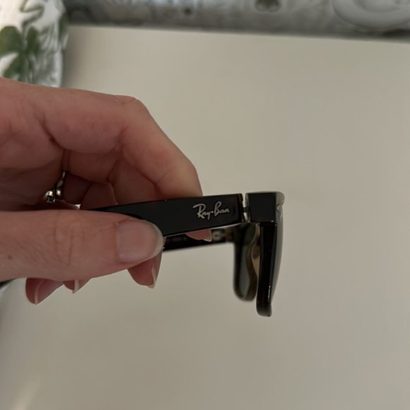 Ray-Ban New Wayfarer Sunglasses - Picture 5 of 7